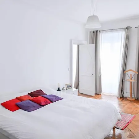 Apartment 90 M2 ,gds Boulevard-opera, 2 Chbs *